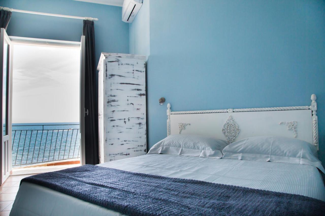 Nereidi Bed and Breakfast Santa Flavia Exteriör bild