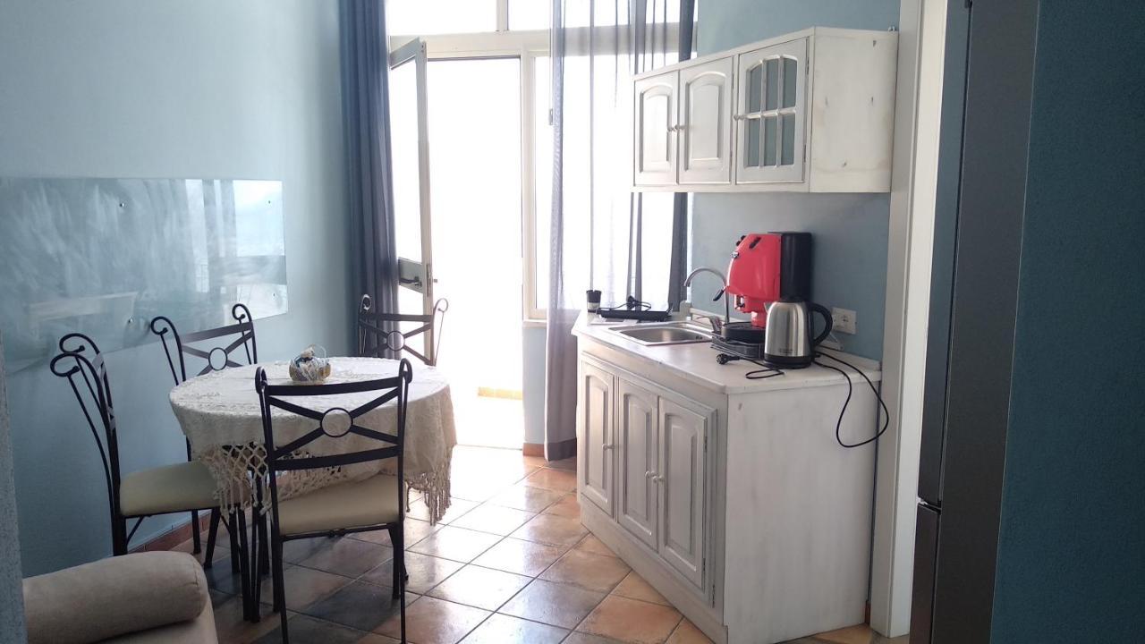 Nereidi Bed and Breakfast Santa Flavia Exteriör bild